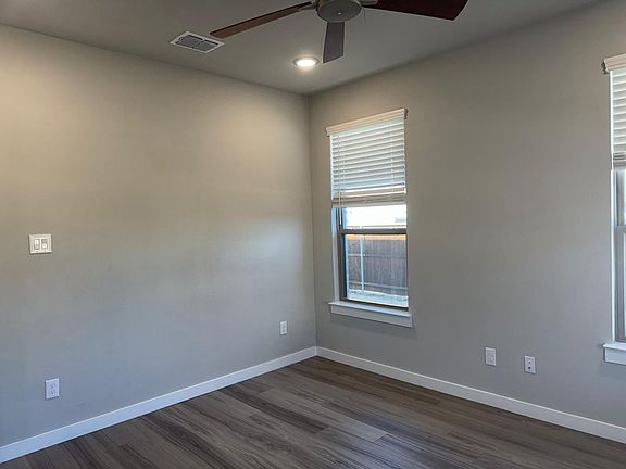 3rd image of 16361 Weatherwood Dr