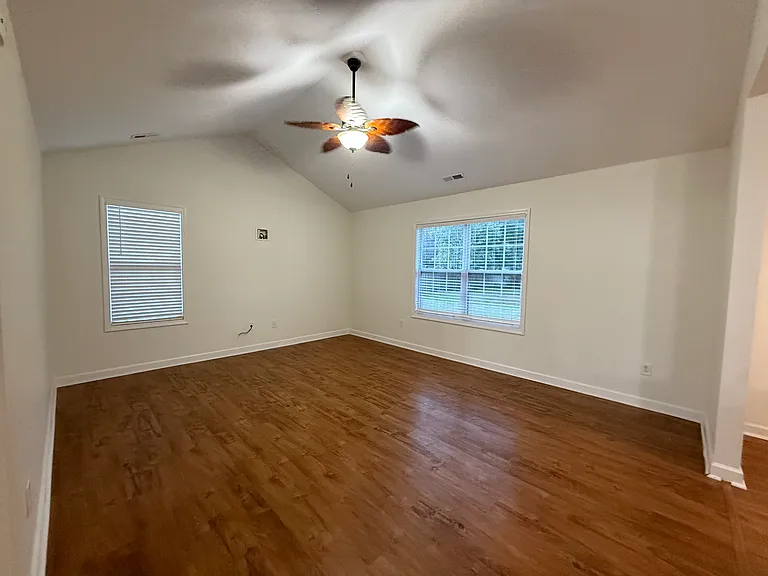 305 Gold Leaf Dr — Photo 13