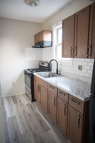 61 Lyon St #1 Photo 1