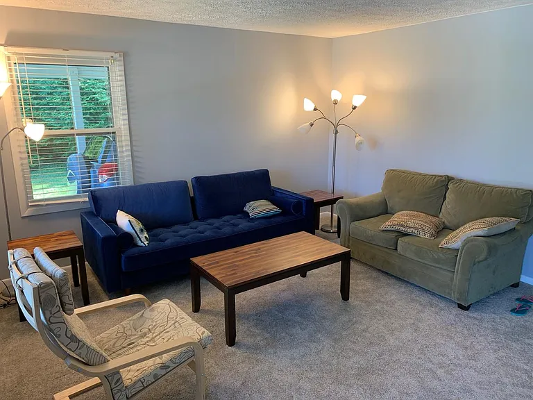 1904 Lindale Dr — Photo 19