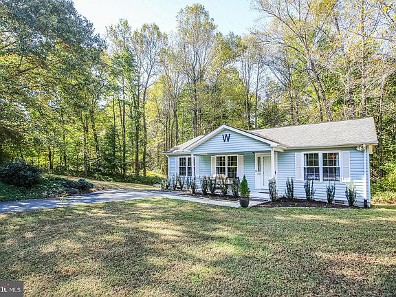 3rd image of 7328 Sherwood Forest Dr