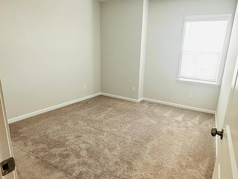 5810 Coulee Ln — Photo 9