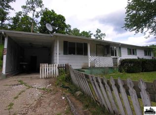 5390 Newcomb Creek Rd, Huntington, WV 25704