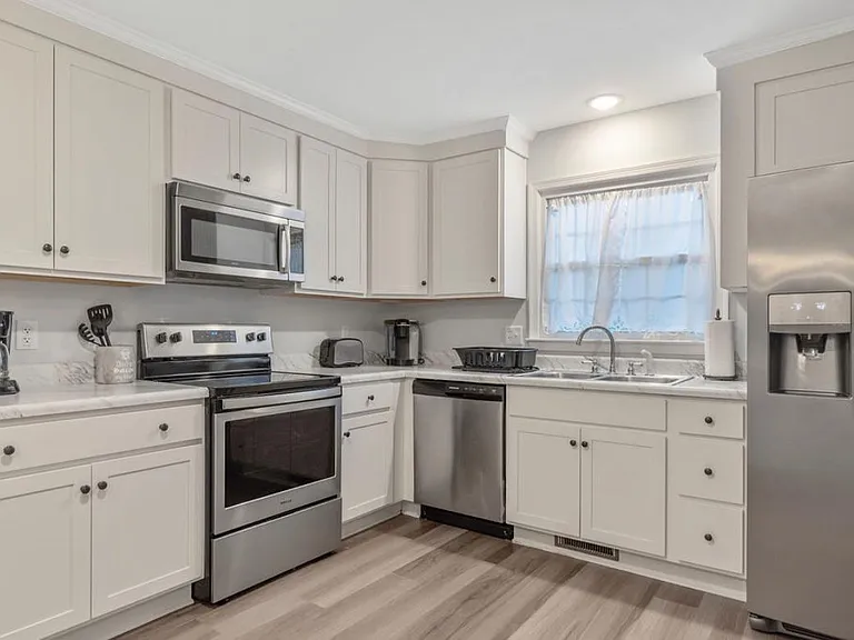 2316 Sierra Dr — Photo 14