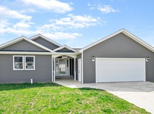 1578 Serenity Trl, Bluffton, IN 46714