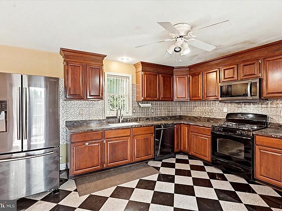 5th image of 12912 Georgia Ave