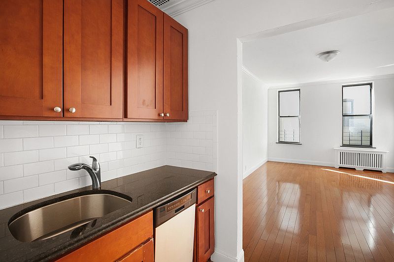 1st image of 172 E 91st St APT 2J
