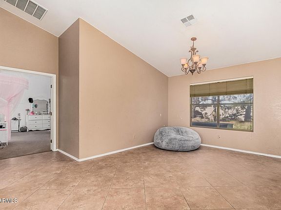 4th image of 7146 W VOLTAIRE Avenue