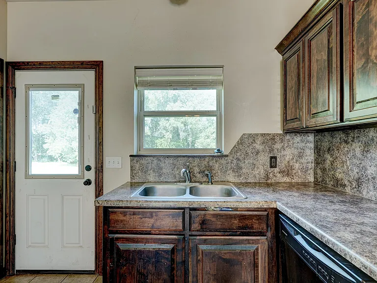 2220 W Utah Ave — Photo 21