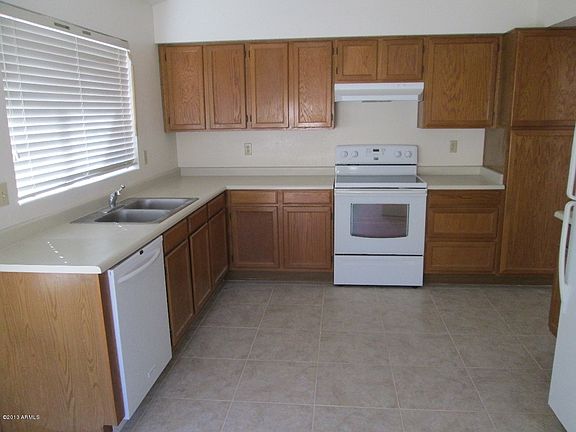 4th image of 8847 E Riviera Dr