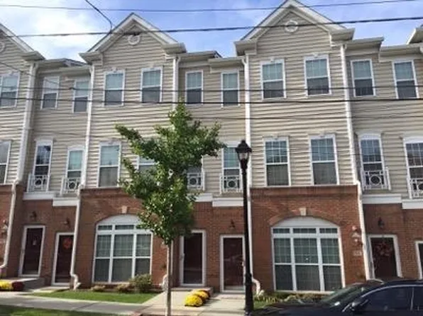 265 Custer Avenue image 1 of 1