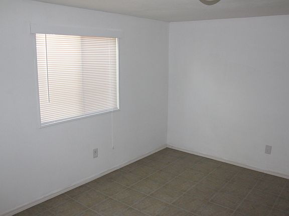 5th image of 5431 Rogers Ave