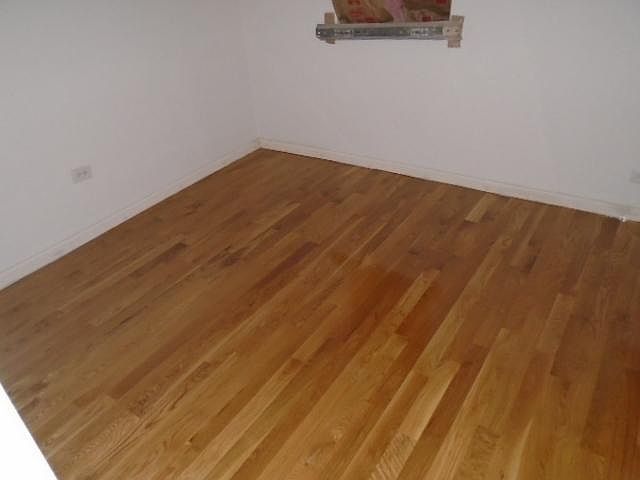 LAMINATE FLOORING