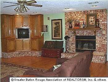 4th image of 3247 Emily Dr