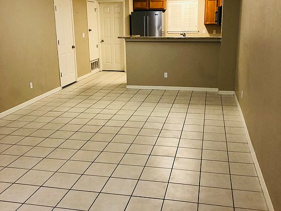 3rd image of 3150 N Yarbrough Dr APT C-3