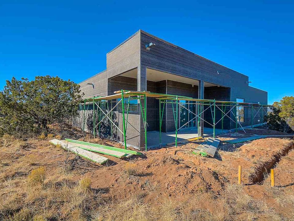 2nd image of 1 Moya Ln