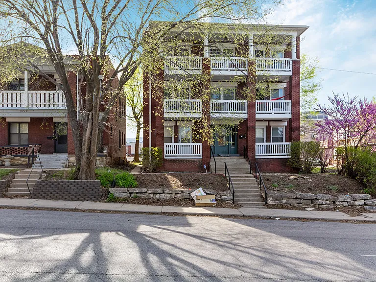 2708 & 2710 Holmes St — Photo 19