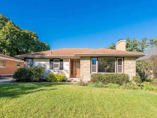 714 S Villa Ave, Villa Park, IL 60181