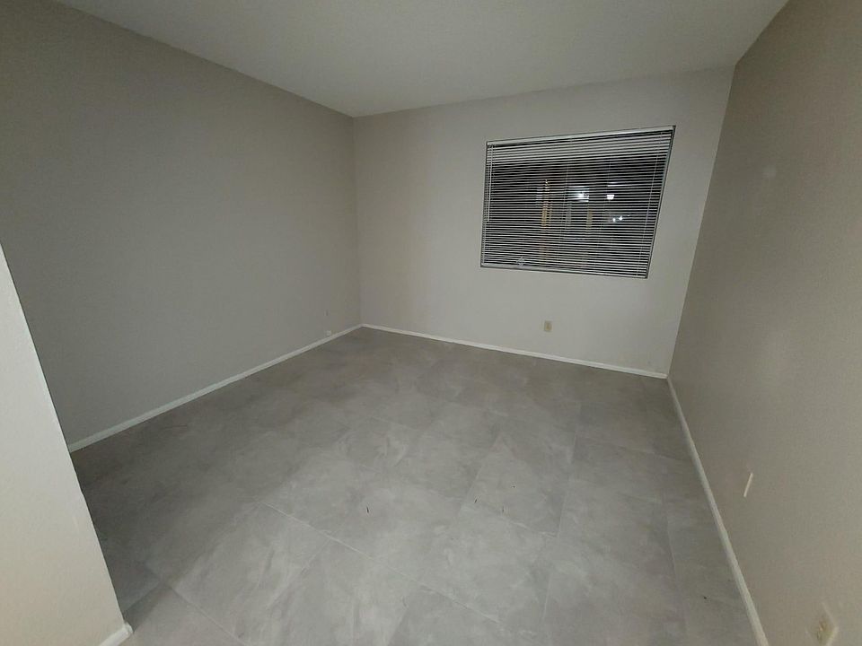 1st image of 2529 W Vista Ave #1