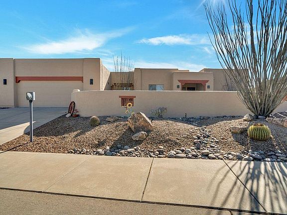 2nd image of 995 W Placita Novilunio