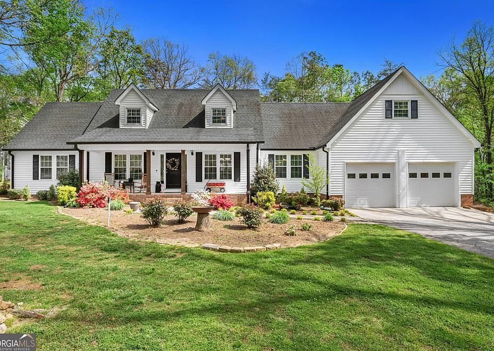 1st image of 371 Spencer Ln