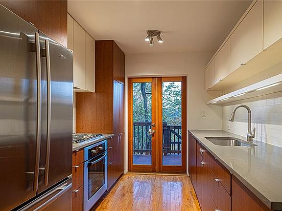 4th image of 7308 Trevanion Ave