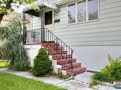 154 West St, Hackensack, NJ, 07601