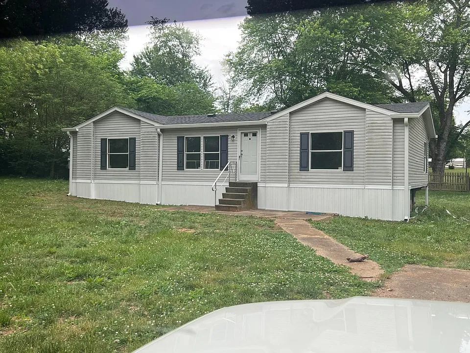 120 Shady Dr