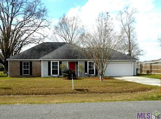 17043 Fox Ridge Dr, Prairieville, LA 70769