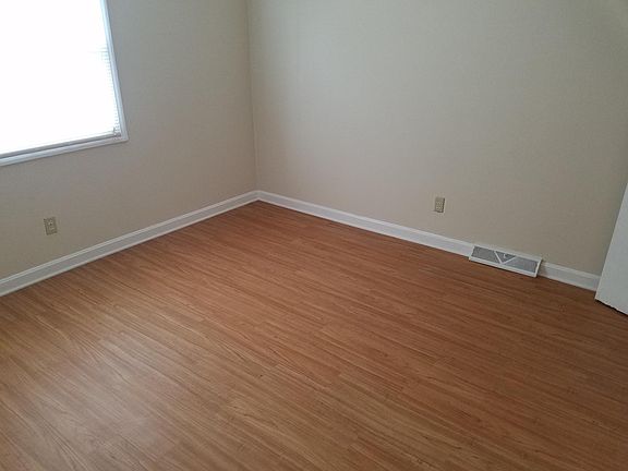 4th image of 401 S Trenton St APT 1