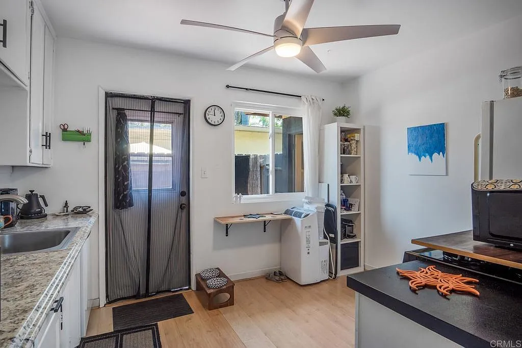 2 bed, 654 sqft, $3,600 — Photo 3