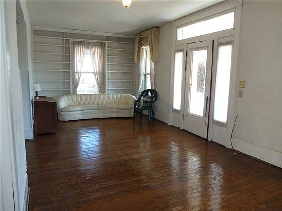 4th image of 85 Claiborne Ave