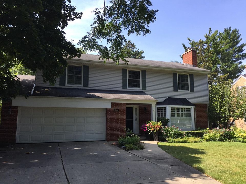 1st image of 1040 Blackthorn Ln