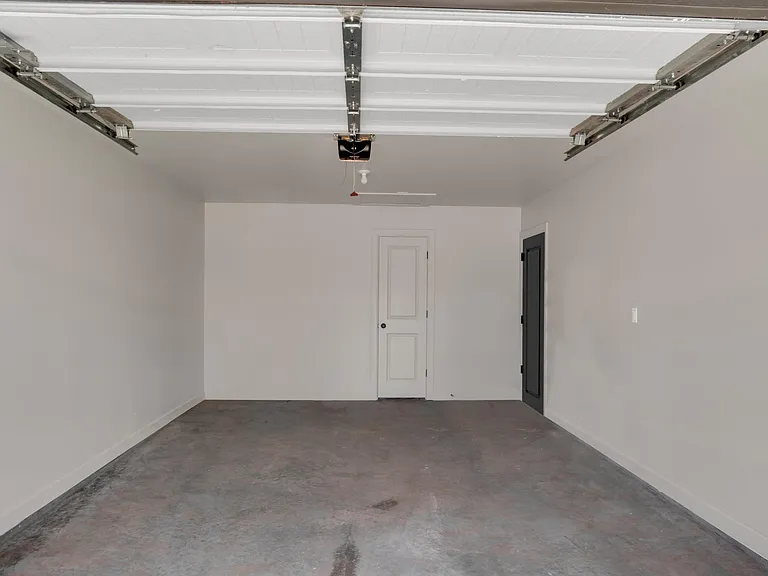 412 Lisa Cir — Photo 23