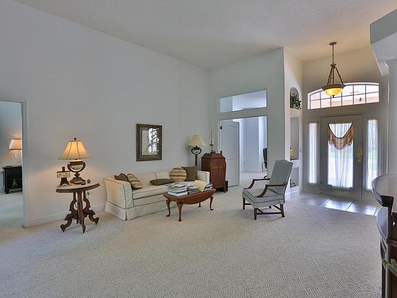 4th image of 136 Zaharias Cir
