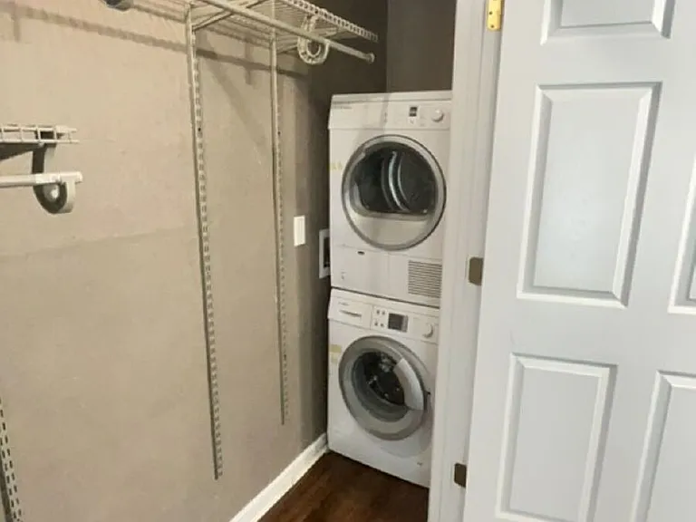 2530 Mar Ct — Photo 10