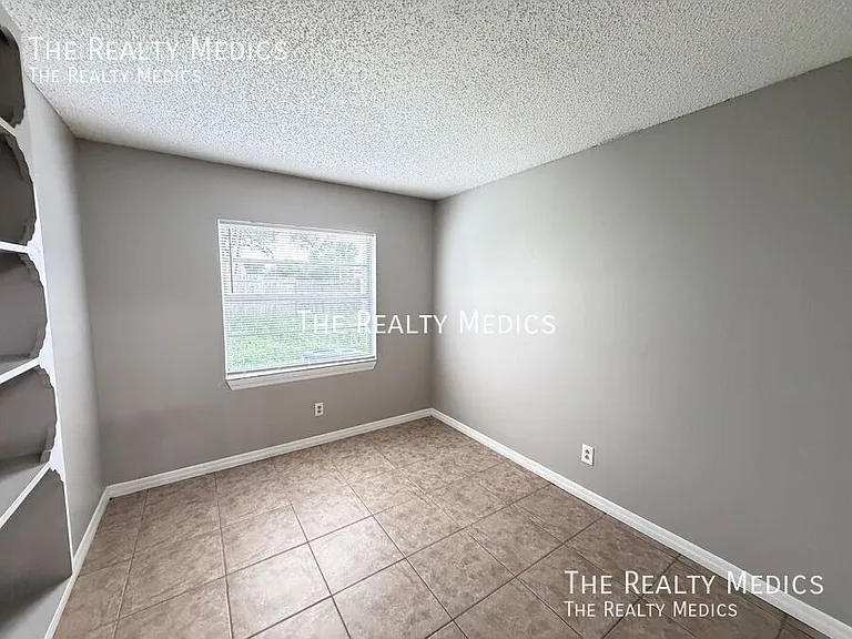 1663 Palm Leaf Dr — Photo 17