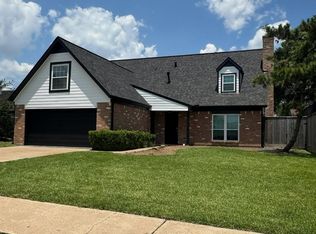 3035 Mosby Dr, Sugar Land, TX 77479
