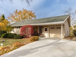 617 22nd St NE, Rochester, MN 55906