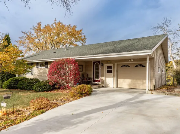 617 22nd St NE, Rochester, MN 55906