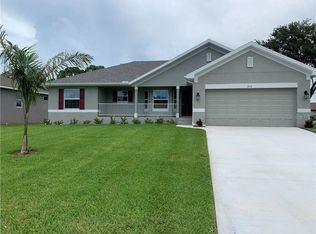 263 Annapolis Ln, Rotonda West, FL 33947