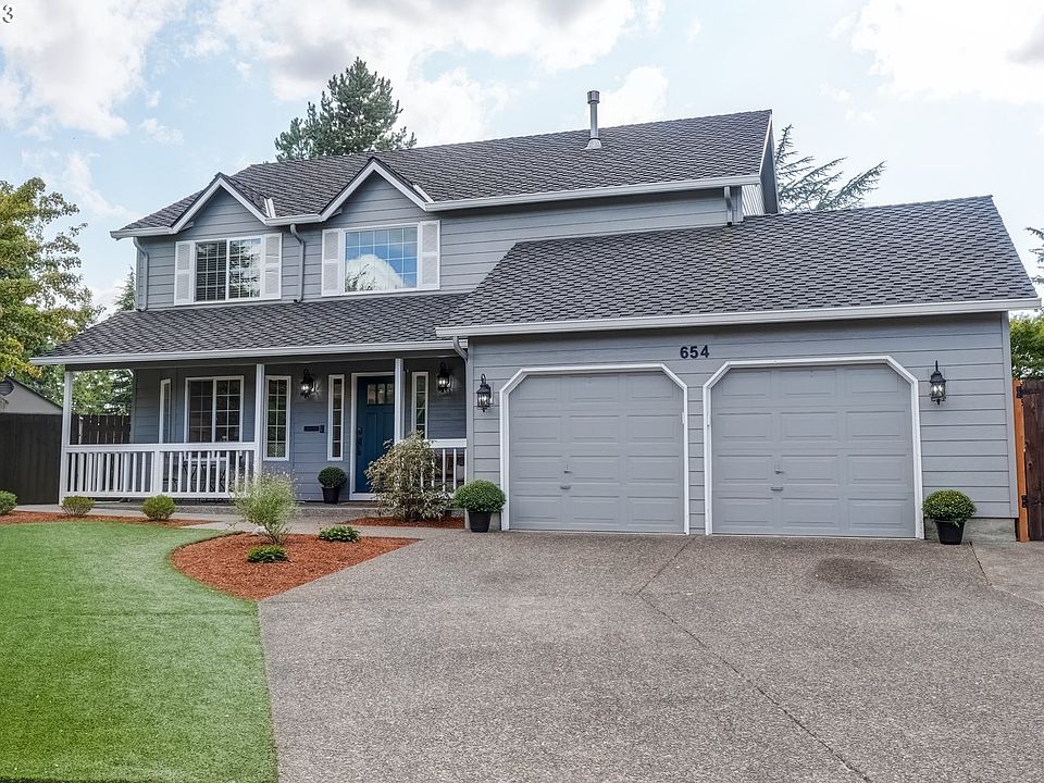 1st image of 654 NE Terry Cir