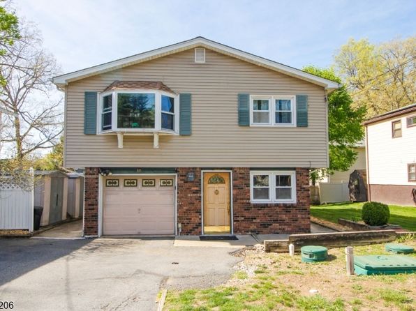 30 Acorn St, Byram Twp., NJ 07874