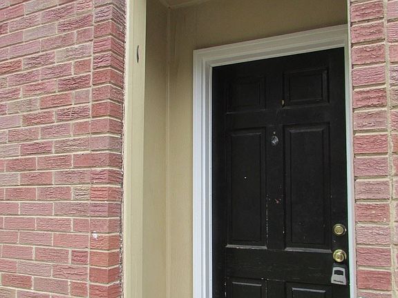 2nd image of 407 S Chester St APT 1