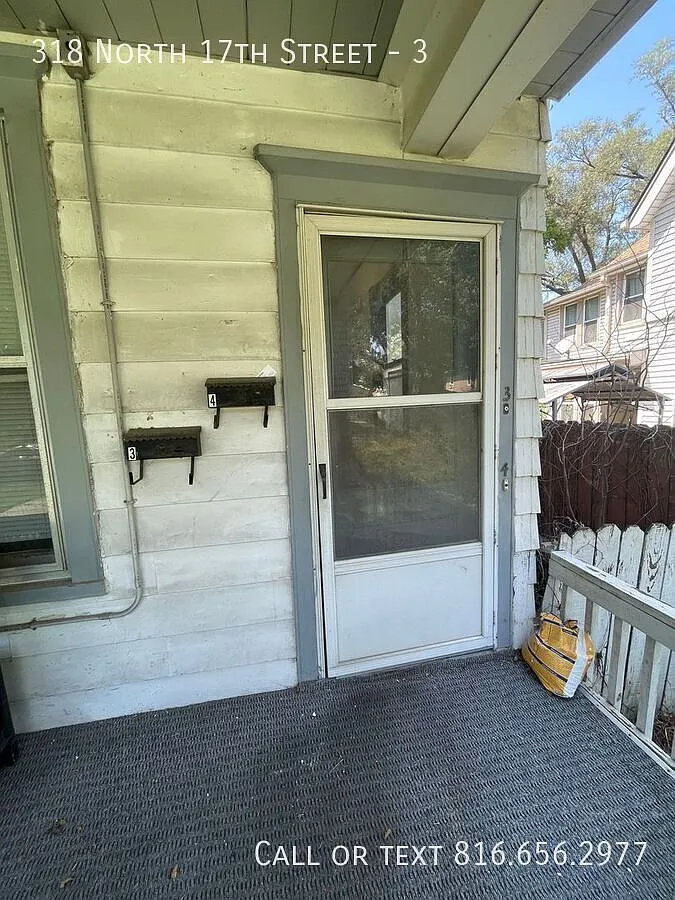1 Bed, 1 Bath Apartment in Kansas City, KS - Free Laundry On Site — Photo 1