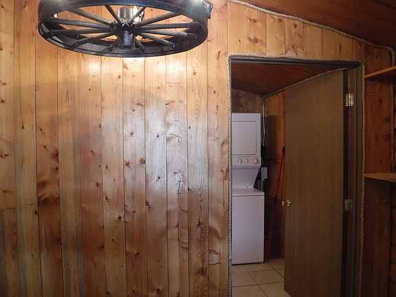 Mud room