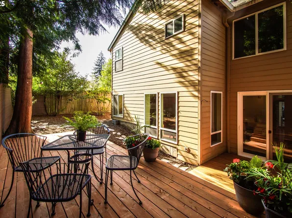 12900 SW Blue Heron Pl, Tigard, OR 97223