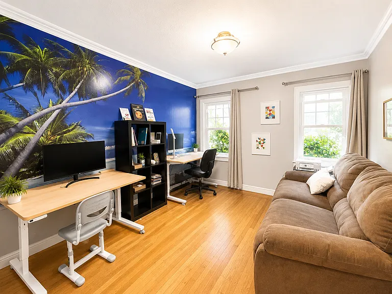 2217 Adeline Dr — Photo 4