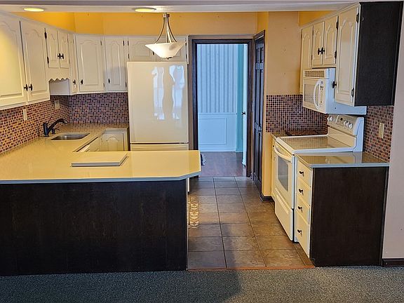 3rd image of 177 Buckingham Dr