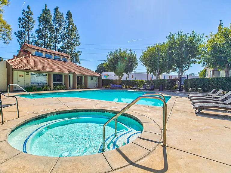 Monte Vista Apartments — Photo 21